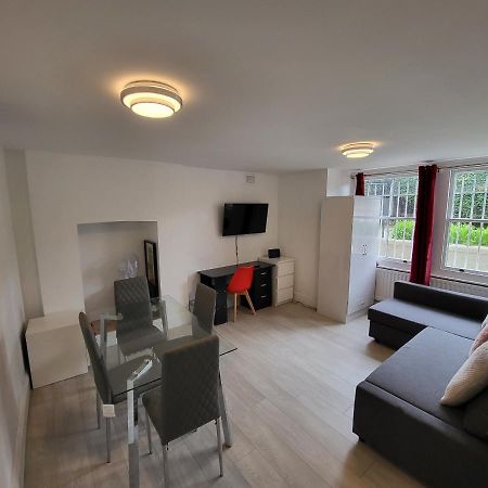 Cosy Apartment By Clapham South Underground! Londra Dış mekan fotoğraf