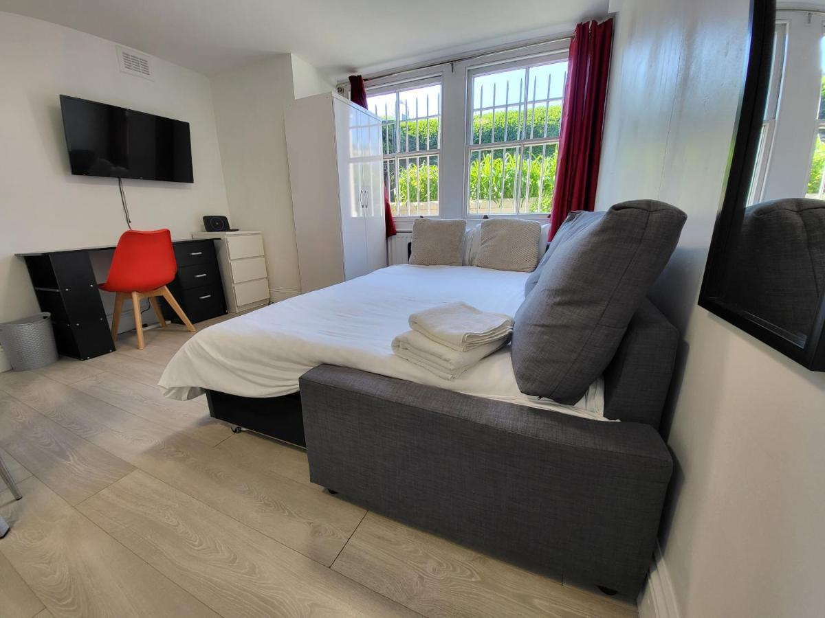 Cosy Apartment By Clapham South Underground! Londra Dış mekan fotoğraf